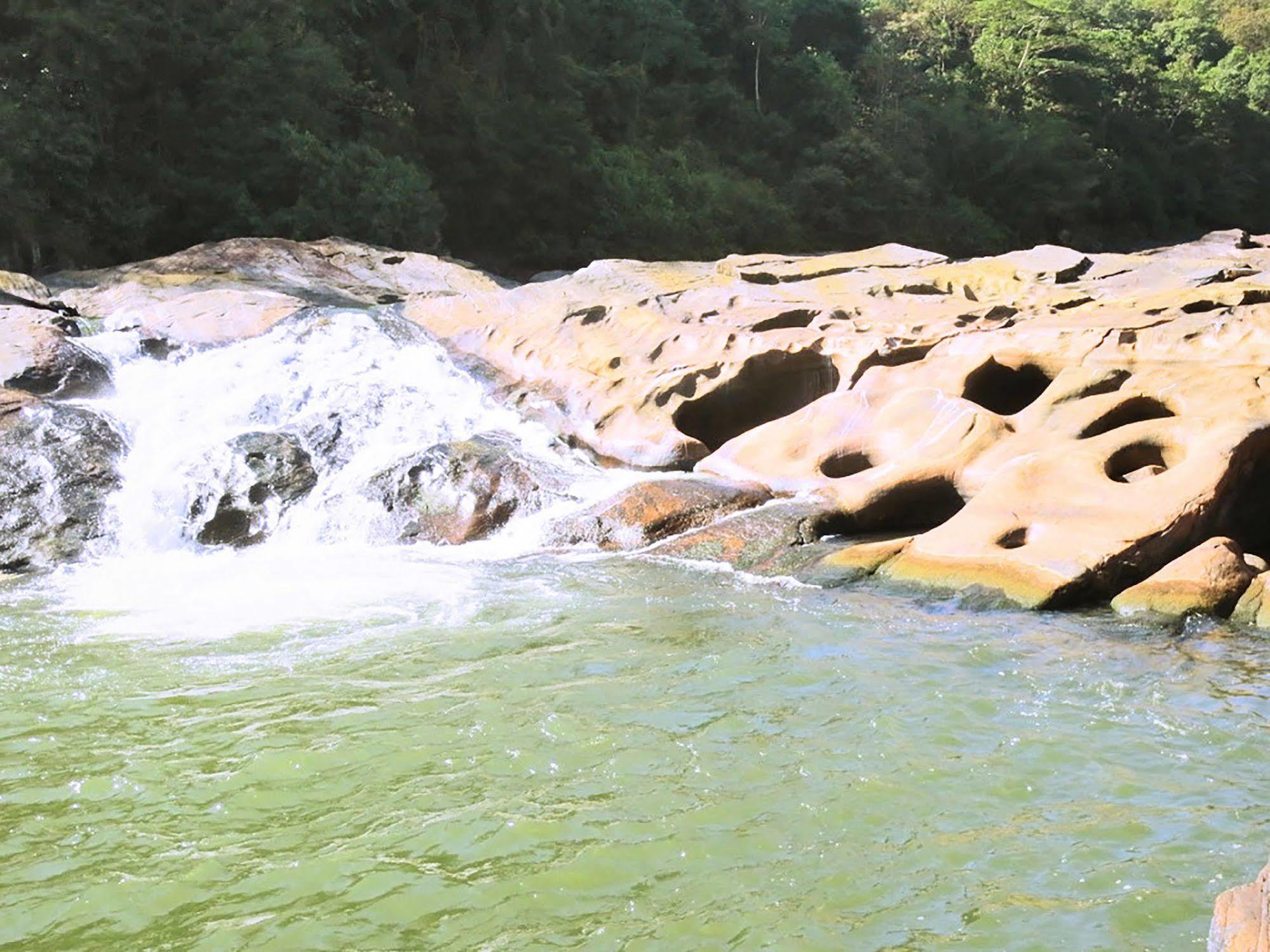 Aqua Dunhinda Villa Kandy Esterno foto